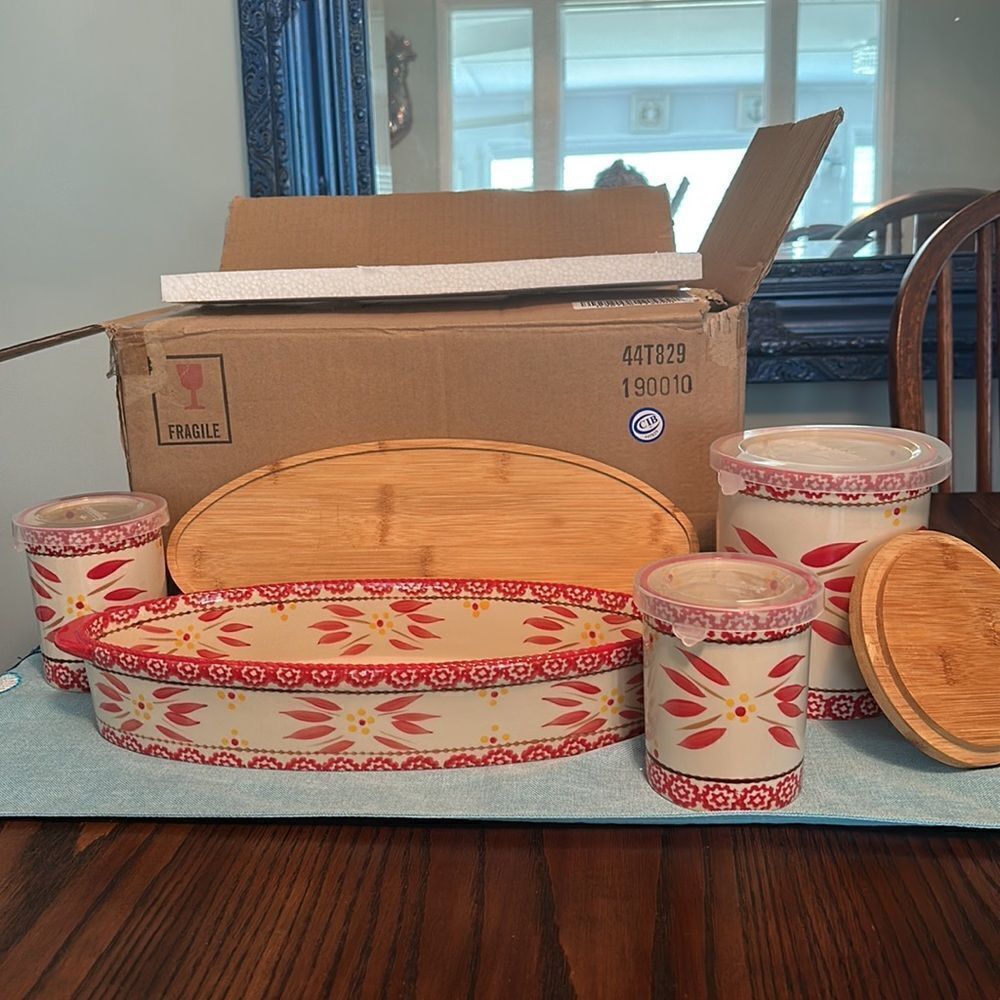 NIB Temp-tations by Tara Old World Red Pattern Serving Set